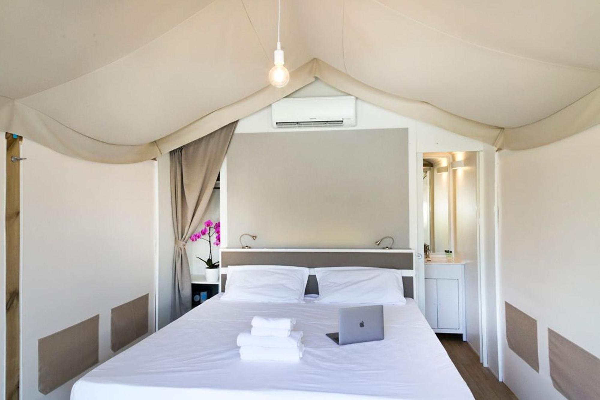 Hu Firenze Certosa Camping In Town อิมปรูเนตา ภายนอก รูปภาพ