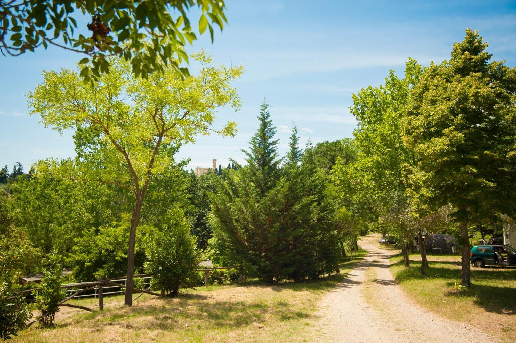Hu Firenze Certosa Camping In Town อิมปรูเนตา ภายนอก รูปภาพ