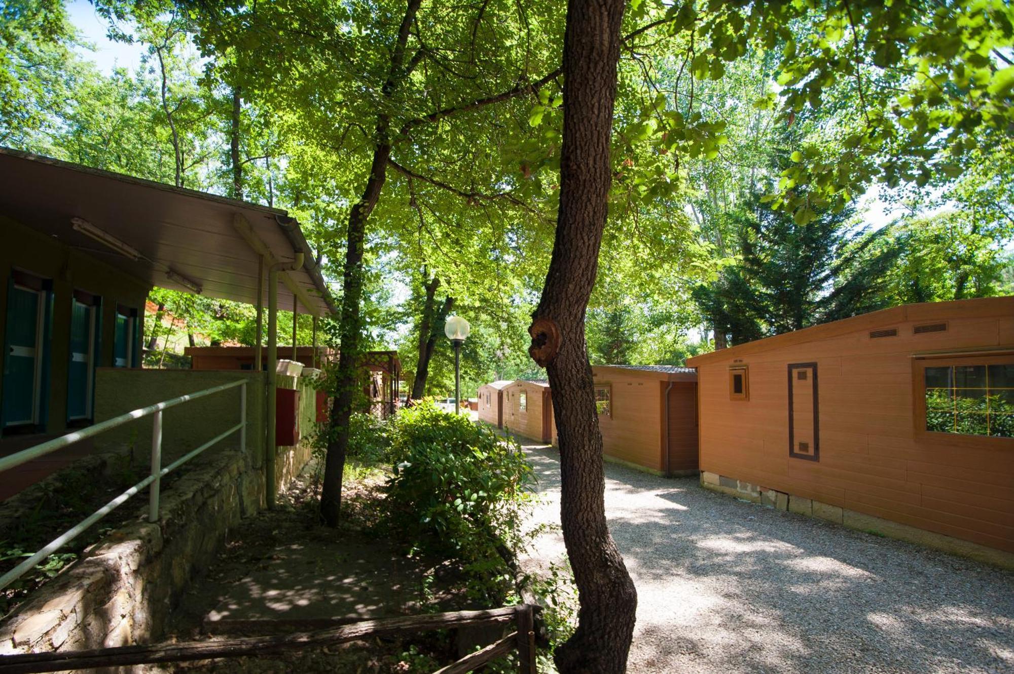 Hu Firenze Certosa Camping In Town อิมปรูเนตา ภายนอก รูปภาพ