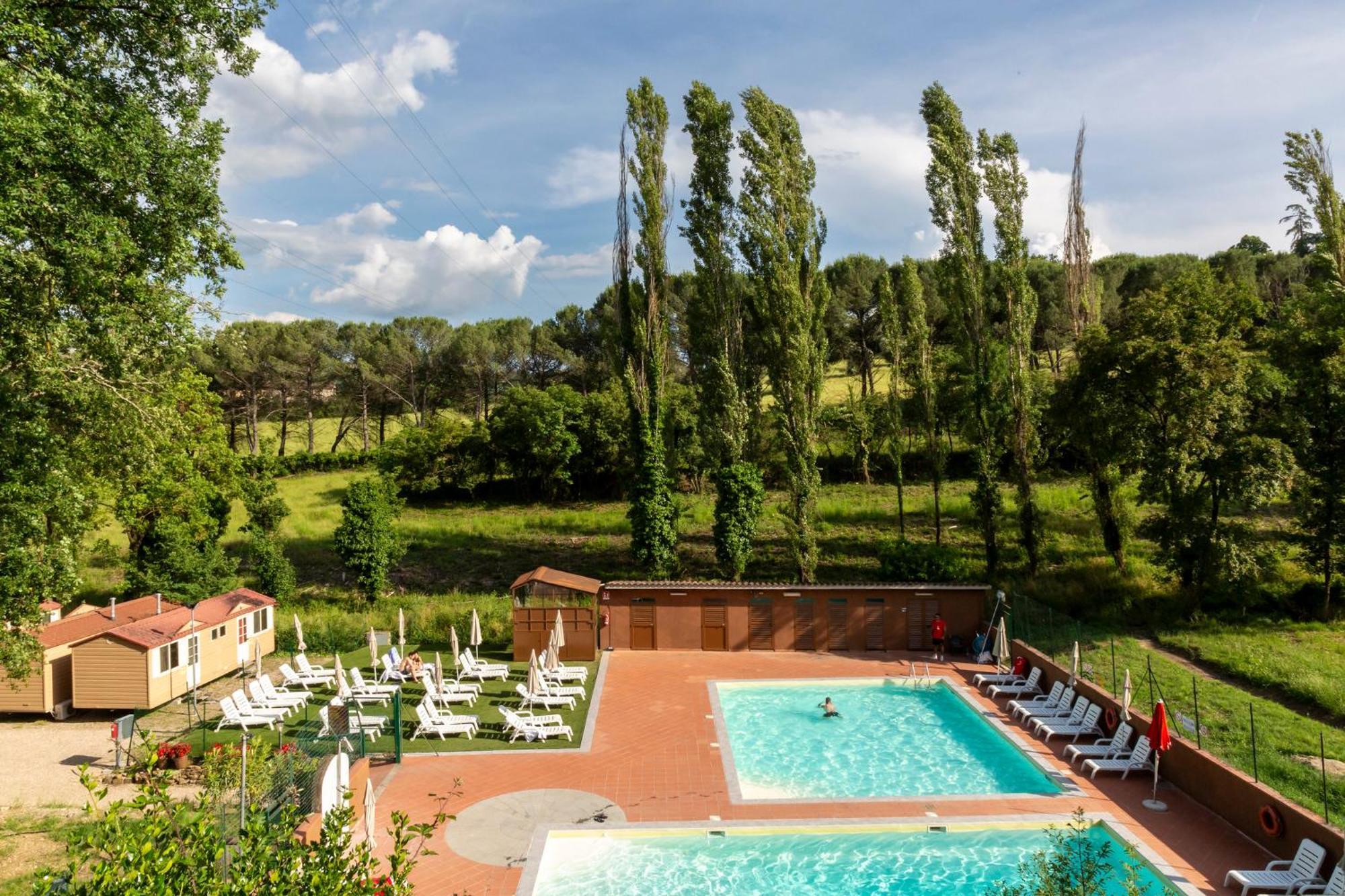 Hu Firenze Certosa Camping In Town อิมปรูเนตา ภายนอก รูปภาพ