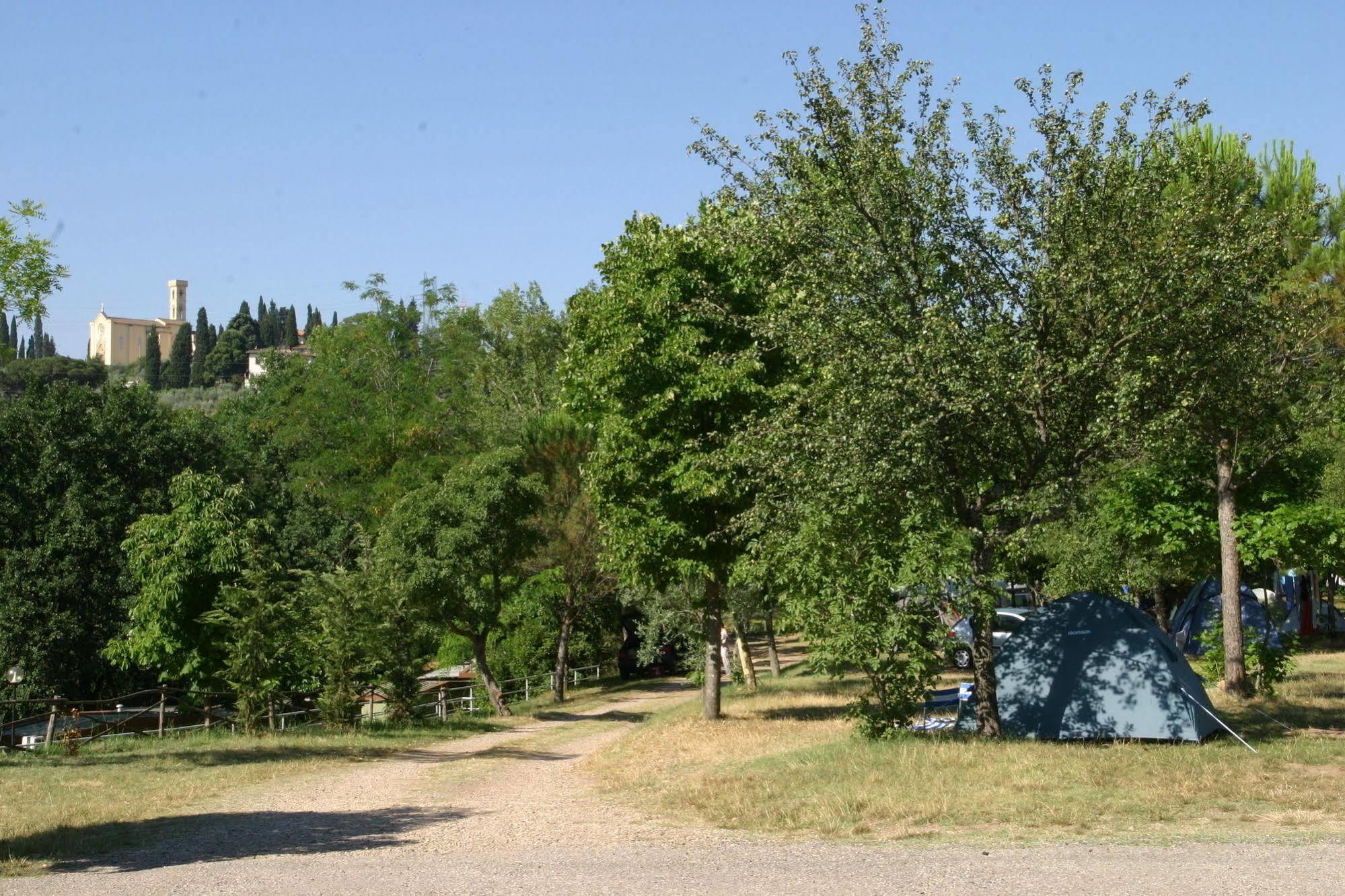 Hu Firenze Certosa Camping In Town อิมปรูเนตา ภายนอก รูปภาพ